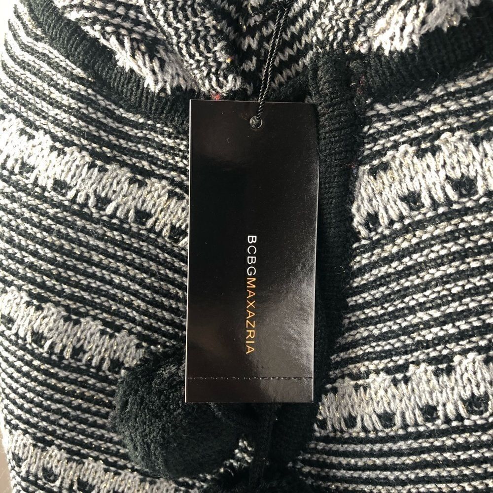 NWT BCBG MaxAria Hooded Poncho Size S/M - Picture 9 of 11